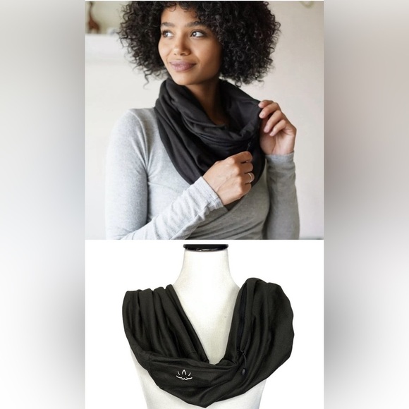 Beyond Yoga Hidden Pocket Infinity Scarf NWT - Picture 1 of 6